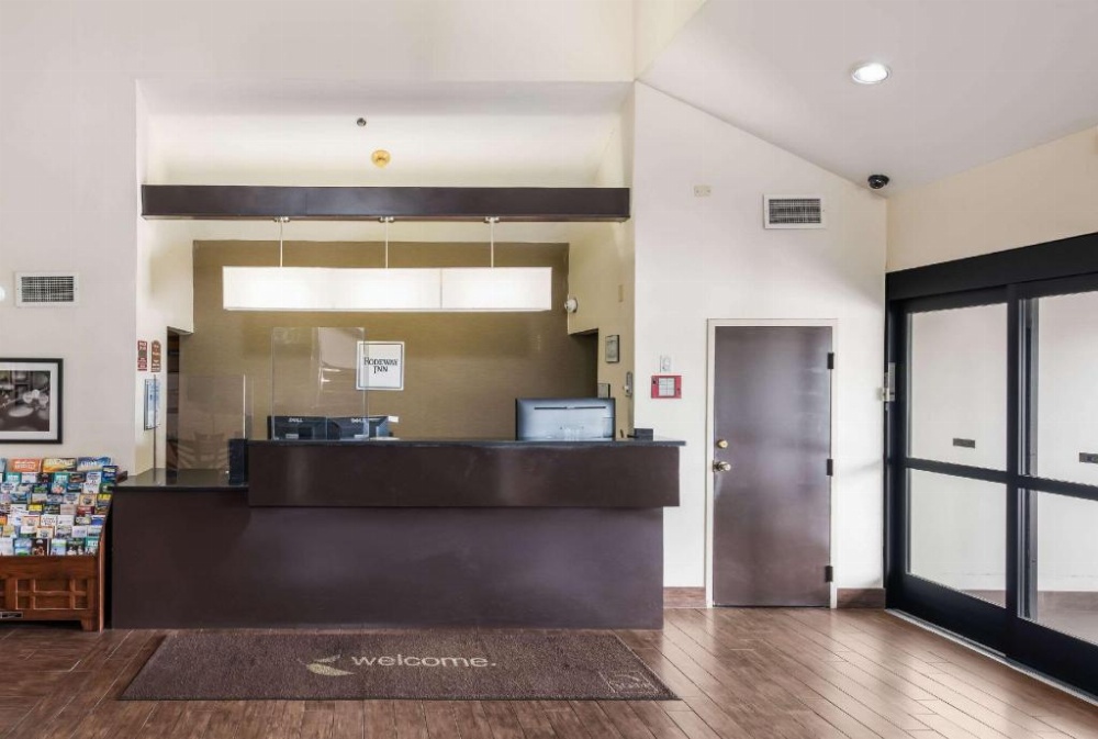 Rodeway Inn Image 20