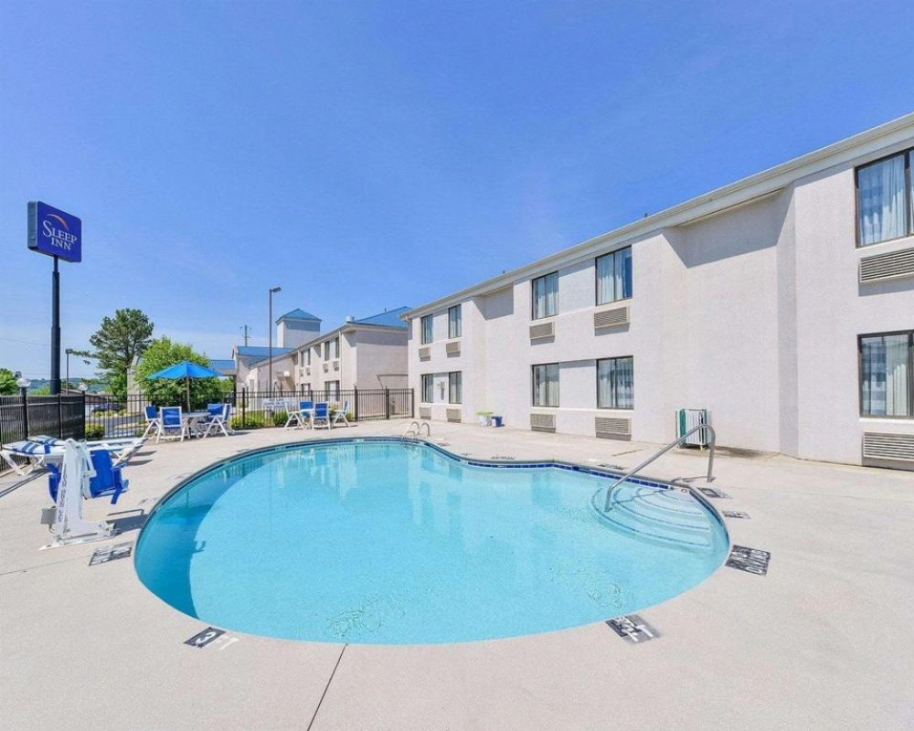 Rodeway Inn Image 25