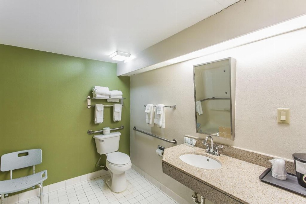 Rodeway Inn Image 42